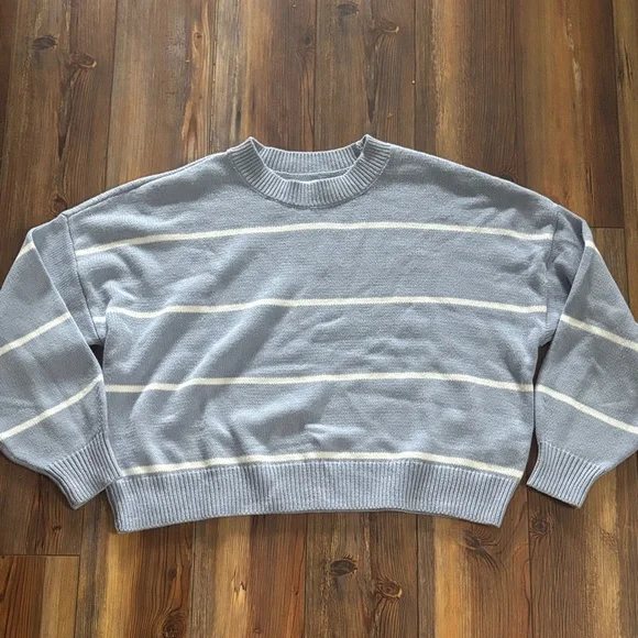 Hollister Women's Blue & Soft White Boxy Striped Crewneck Sweater XL - Picture 1 of 5